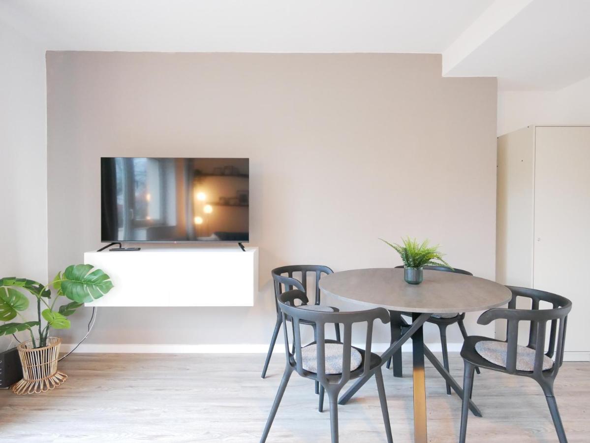 75 M2, Zentral, Kueche, Balkon, Parkplatz Appartement Osnabrück Buitenkant foto