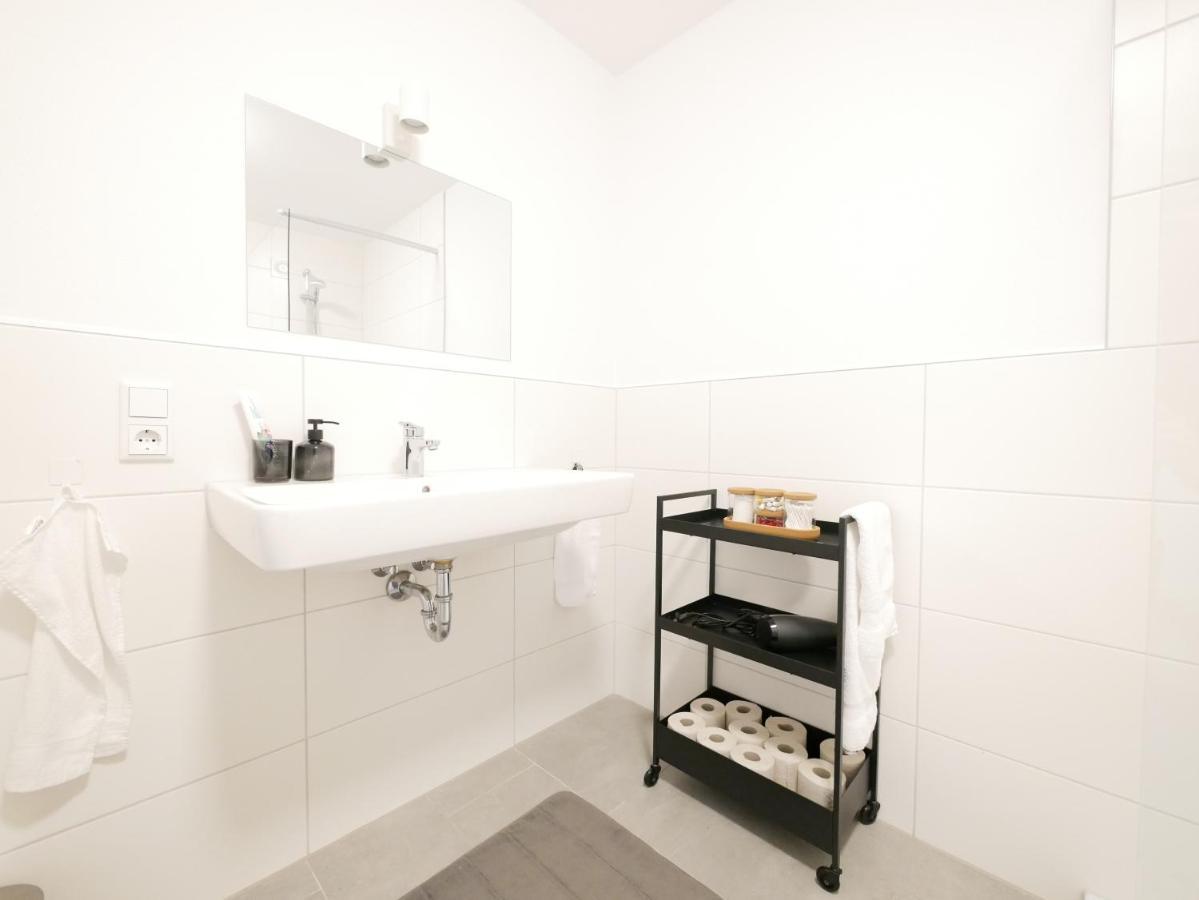 75 M2, Zentral, Kueche, Balkon, Parkplatz Appartement Osnabrück Buitenkant foto